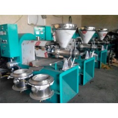 彭水苗族土家族自治縣多功能榨油機(jī)、芝麻榨油機(jī)怎么保養(yǎng)和維修，維護(hù)消費(fèi)者合法權(quán)益 進(jìn)企業(yè)