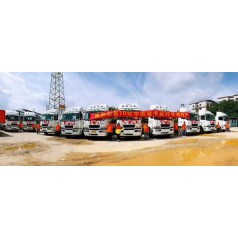 武漢漢口港華奧拖車(chē)報(bào)關(guān)行