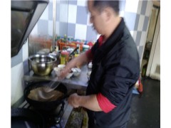 快餐小炒培訓(xùn),東莞小炒快餐技術(shù)哪里學(xué),哪里有快餐小炒教