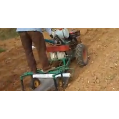 手扶帶動(dòng)的花生播種機(jī)、8馬力以上的手扶拖拉機(jī)